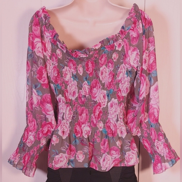 Torrid Crinkle Chiffon Smocked Waist Size 2X  Off Shoulder Floral Crop Top Boho - Picture 6 of 12